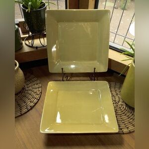 2 TABLETOPS GALLERY Green Misto Square Dinner Plates 10.5in